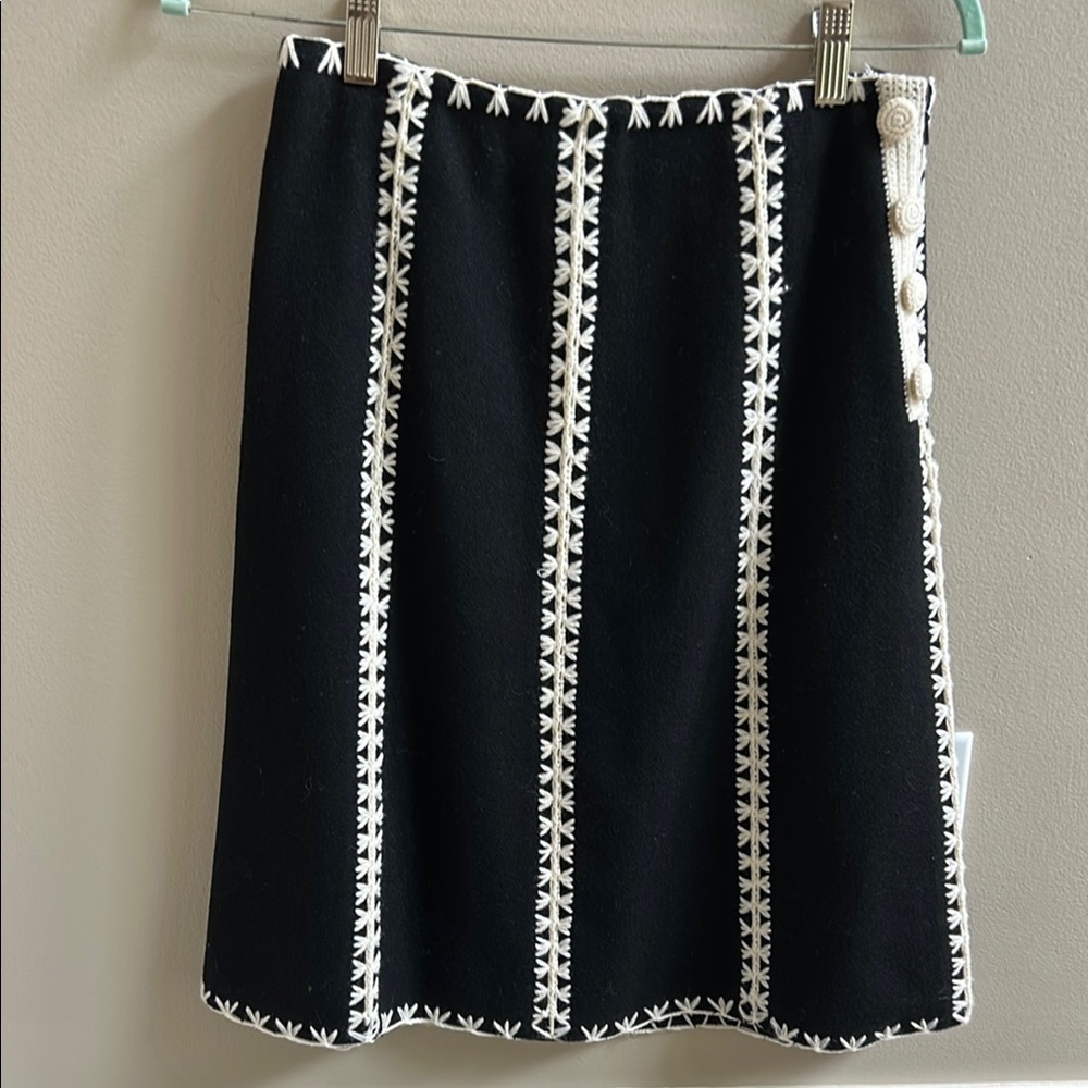 Etcetera Black Cream Wool A Line Embroidered Midi Skirt Size 0
